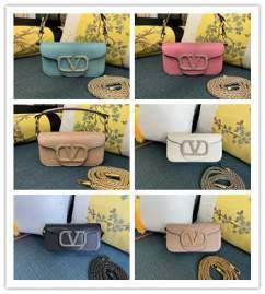 Picture of Valentino Handbags _SKUfw128025011fw